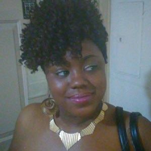 Meet your Posher, Alisha